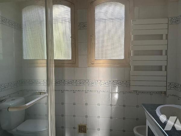 Maison à Vendre à Montmorency (95160) en Val-d'Oise (95), 194 m², 9 pièces, 7 chambres
à renover