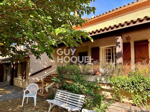 CARCASSONNE - Maison 220 m², 4 chambres, annexes, garage sur terrain 730 m²