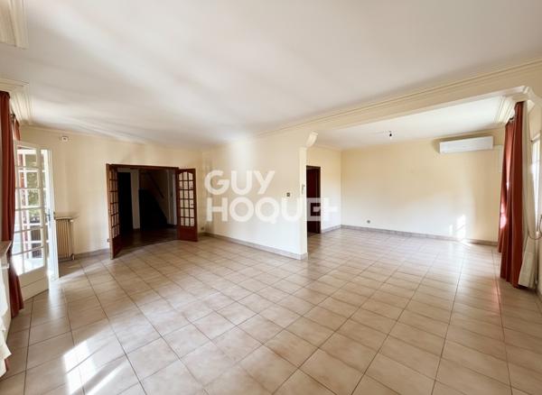 CARCASSONNE - Maison 220 m², 4 chambres, annexes, garage sur terrain 730 m²