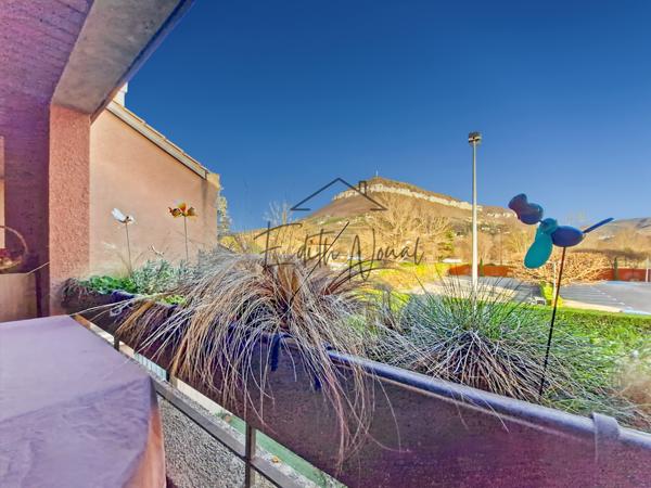Millau (12100) Appartement familial de type 5 avec garage et loggia. Calme et confort à deux pas du centre-ville de Millau