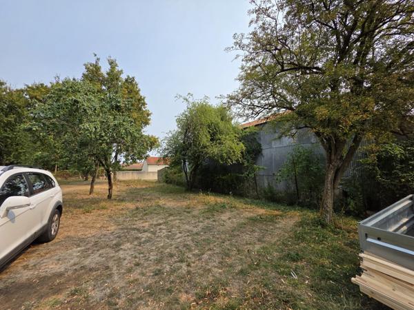 Terrain à LES BORDES (36100)