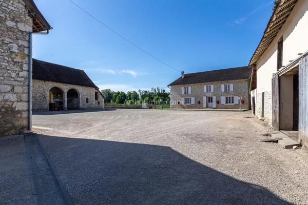 Vente Maison 6 pièces 167 m2 à Le Bouchage