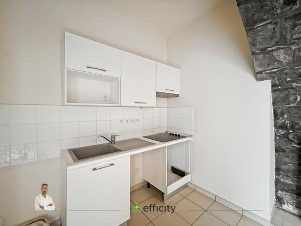 Appartement
         2 pièces
        - 63 m² Exclusivité 85 000 € *