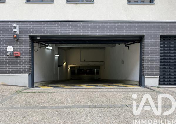Parking à vendre 12 m² Paris 11