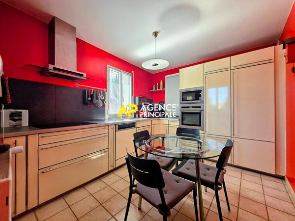 Maison 6 pièces, 5 chambres sur le marché des coteaux à ARGENTEUIL 399 900 € **  - Référence  4574