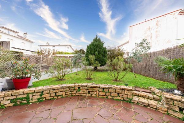 Élégante maison des années 50 en exclusivité – Aperçu mer – Garage rare