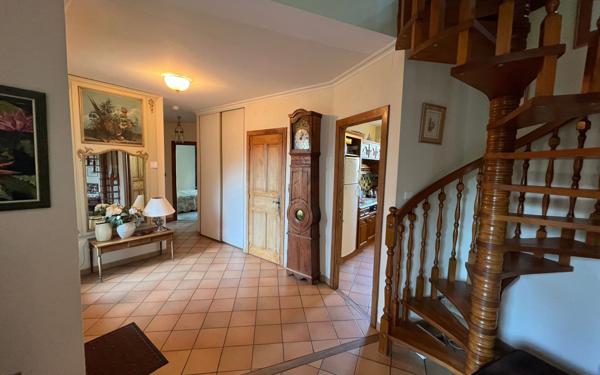 Maison à vendre    6 pièces • 170 m2 Isle