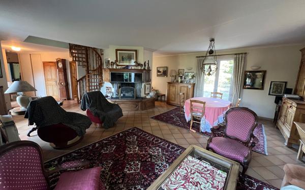 Maison à vendre    6 pièces • 170 m2 Isle