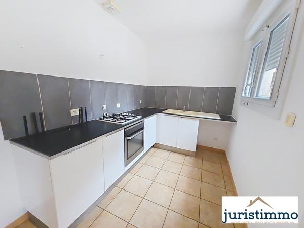 Bollène (84500) Maison de charme Bollène de 2010 de 111 M2 sur un terrain de 816m², hors lotissement