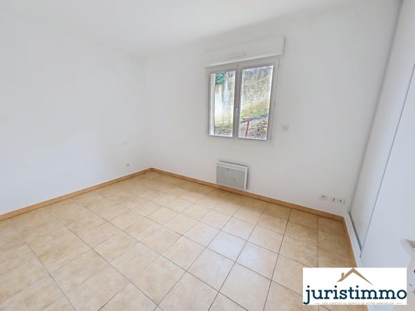 Bollène (84500) Maison de charme Bollène de 2010 de 111 M2 sur un terrain de 816m², hors lotissement