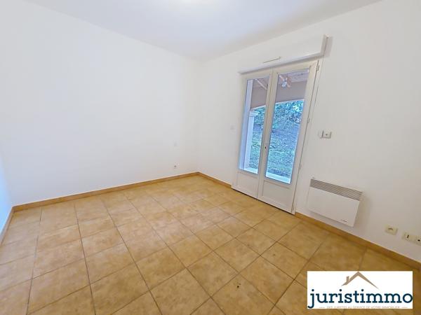 Bollène (84500) Maison de charme Bollène de 2010 de 111 M2 sur un terrain de 816m², hors lotissement