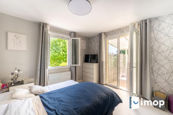 BELLE DEMEURE FAMILIALE AVEC VUE DEGAGEE ET SOUS SOL TOTAL