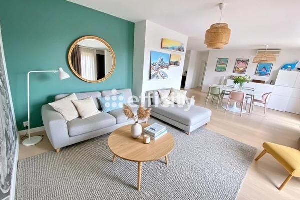 Appartement
         5 pièces
        - 121 m²