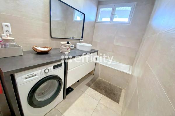 Appartement
         5 pièces
        - 121 m²