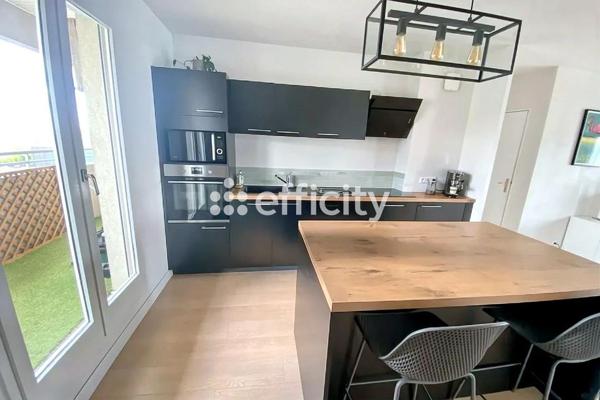 Appartement
         5 pièces
        - 121 m²