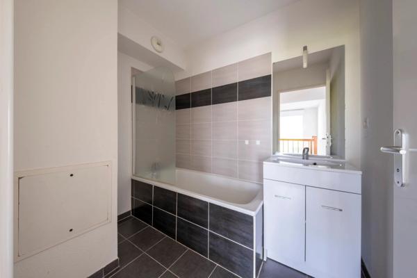 Appartement à vendre 4 pièces BEAUZELLE (31)