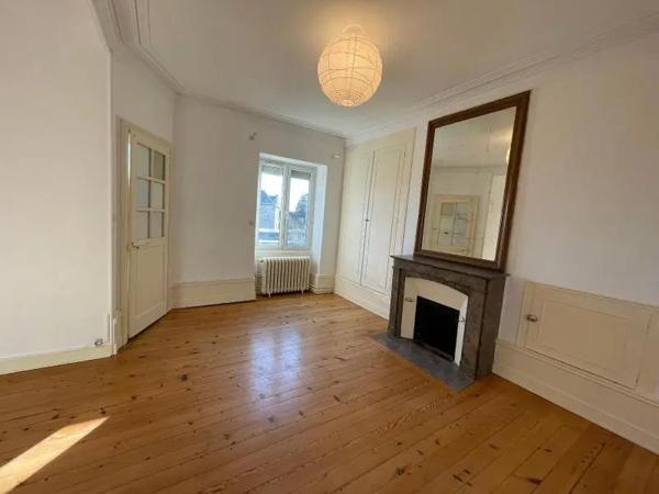 Appartement à louer 5 pièces 121.12m² Alençon (61000)