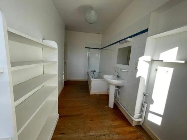 Appartement à louer 5 pièces 121.12m² Alençon (61000)