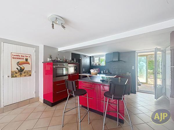 Maison à vendre Lucon - 5 pièces, 143m² avec 4 chambre(s) à 190 980€ - AJP Immobilier Luçon