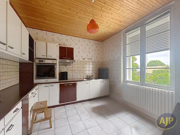 Maison à vendre Lucon - 5 pièces, 143m² avec 4 chambre(s) à 190 980€ - AJP Immobilier Luçon