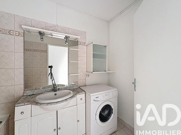 Location appartement 3 pièces 57 m² Villeneuve-la-Garenne