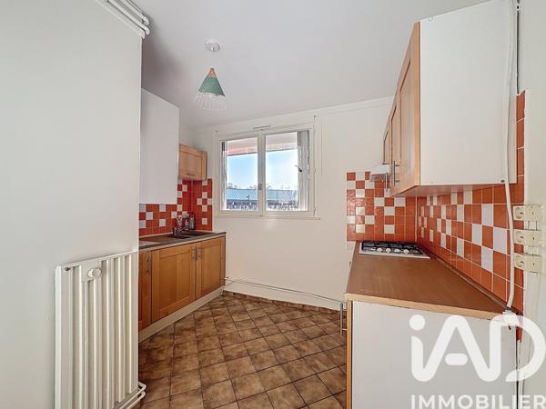 Location appartement 3 pièces 57 m² Villeneuve-la-Garenne