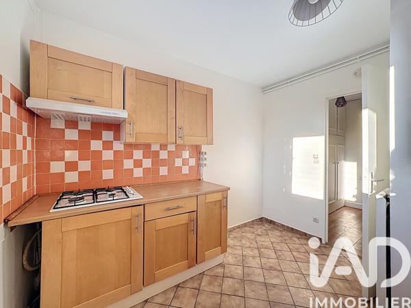Location appartement 3 pièces 57 m² Villeneuve-la-Garenne