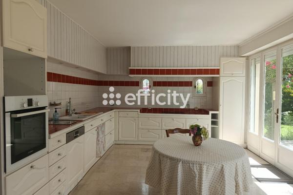 Maison
         6 pièces
        - 139 m² 343 800 € *