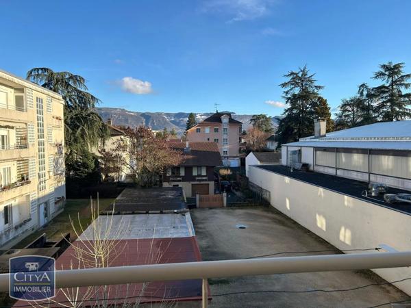 Appartement à louer 3 pièces 67.4m²