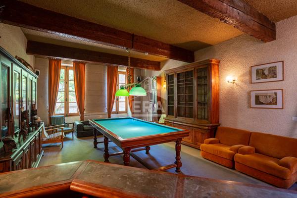 Maison Gaillac de 465 m² . (764 m² utiles)