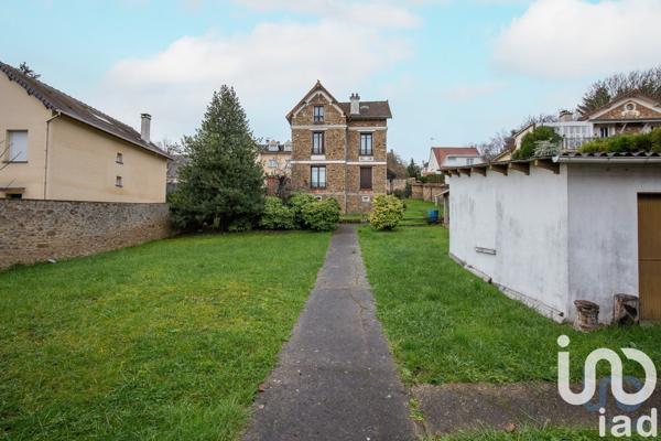 Maison 6 pièces de 110 m² à Montgeron (91230)