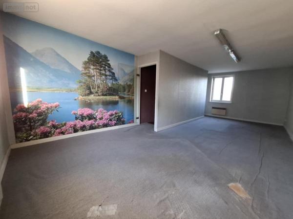 Local commercial à vendre à Lillers dans le Pas-de-Calais (62190), ref : 62050-1656