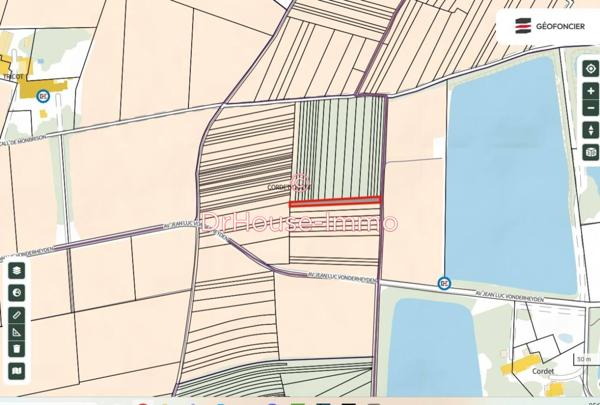 Terrain à vendre de 823 m²