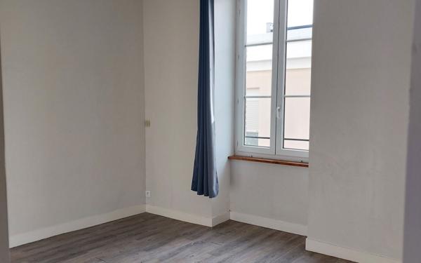 Appartement à vendre    2 pièces • 39,65 m2 Orléans