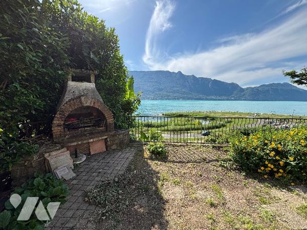 Maison de 95 m² à rénover avec vue exceptionnelle sur le lac du Bourget et parc de 3000 m².