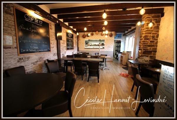 Pleine-Fougères (35610) Centre-ville de Pleine-Fougères - Immeuble en pierre à restaurer 100 m². Possibilité commerce.