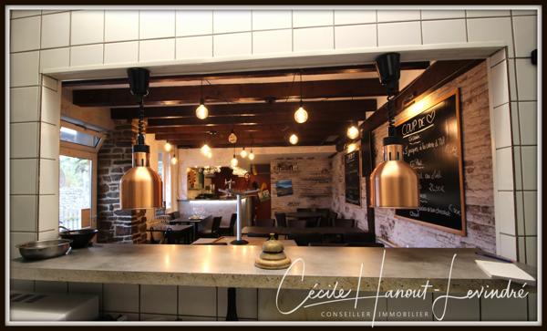 Pleine-Fougères (35610) Centre-ville de Pleine-Fougères - Immeuble en pierre à restaurer 100 m². Possibilité commerce.