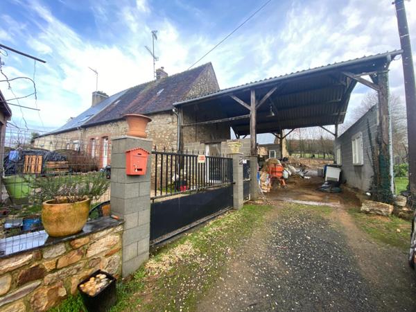 Maison en pierre, 42 m² au sol, terrain 6740 m², Domfront en Poiraie