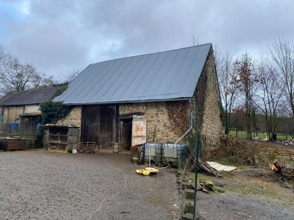 Maison en pierre, 42 m² au sol, terrain 6740 m², Domfront en Poiraie