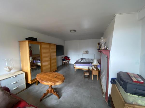 Maison en pierre, 42 m² au sol, terrain 6740 m², Domfront en Poiraie