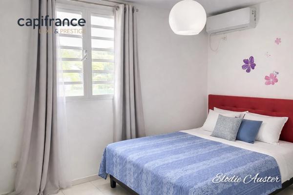 Villa T4 de 150 m2 et sa dépendance T3 de 100 m2 vue mer