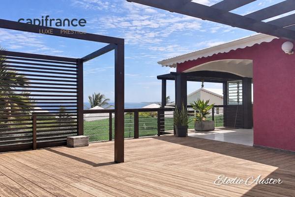 Villa T4 de 150 m2 et sa dépendance T3 de 100 m2 vue mer
