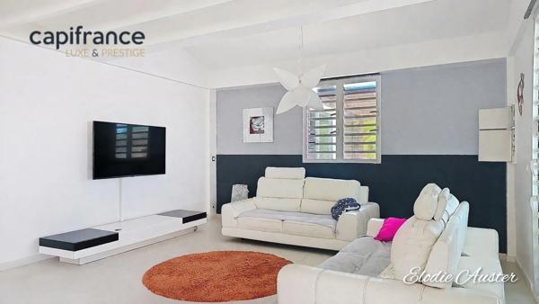 Villa T4 de 150 m2 et sa dépendance T3 de 100 m2 vue mer
