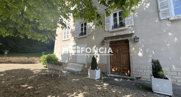 Location Maison 8 pièces 356.3 m² - Reyrieux 01600