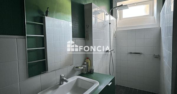 Location Maison 8 pièces 356.3 m² - Reyrieux 01600