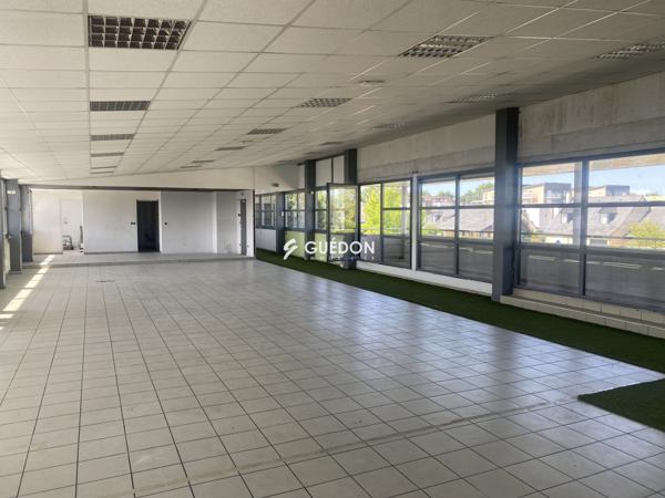 A LOUER - BUREAUX - ANGERS-ST SERGE M² - Zone Commerciale Saint Barthélémy d'Anjou