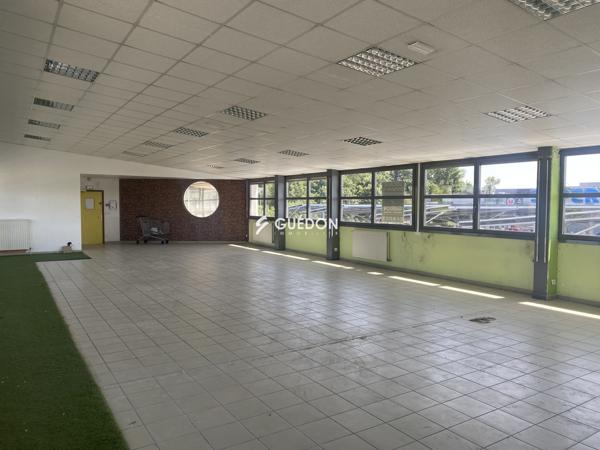 A LOUER - BUREAUX - ANGERS-ST SERGE M² - Zone Commerciale Saint Barthélémy d'Anjou