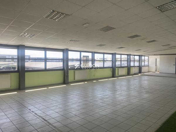 A LOUER - BUREAUX - ANGERS-ST SERGE M² - Zone Commerciale Saint Barthélémy d'Anjou
