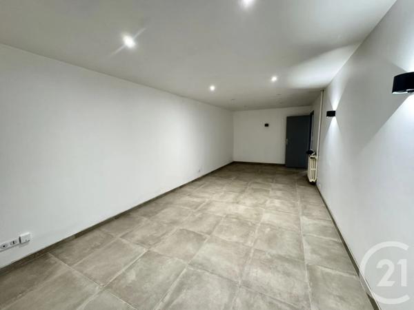Immeuble à vendre  229 m 2   LAVELANET  - 09