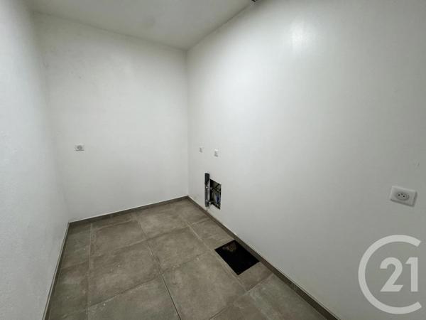 Immeuble à vendre  229 m 2   LAVELANET  - 09